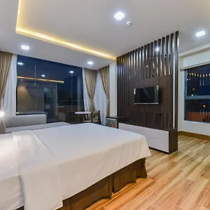 Yen Vang & Nha Trang